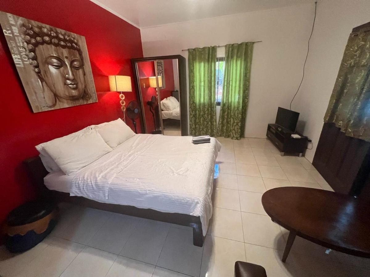 Nora'S Place Panglao Esterno foto